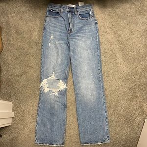Abercrombie The 90s Straight Ultra High Rise